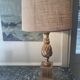 Lampe en bois ananas années 70