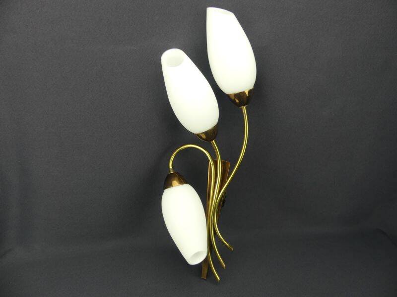 Vintage brass wall light with 3 glass tulips.
