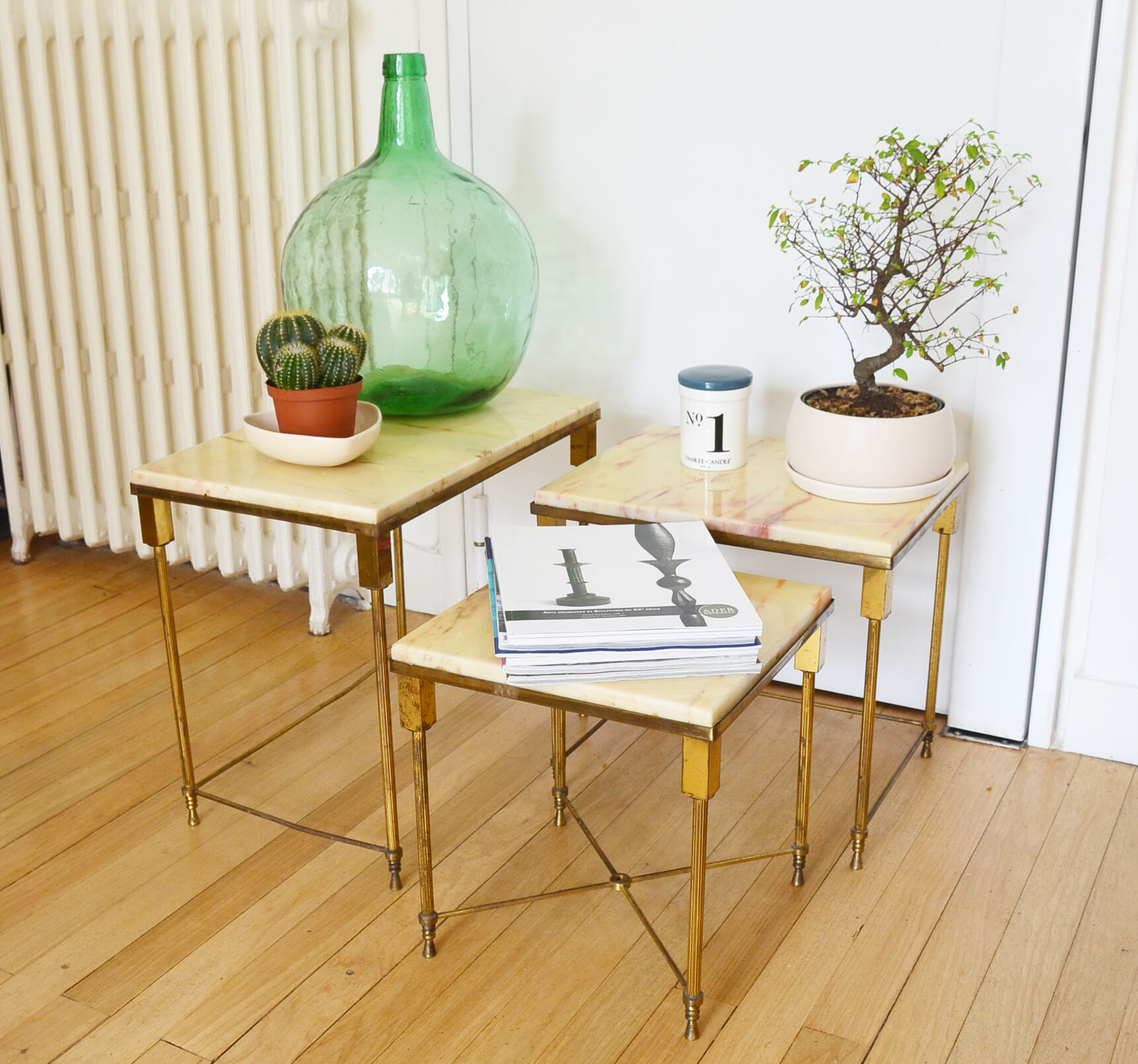 Tables gigognes en marbre vintage