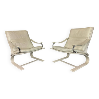 Ensemble de deux chaises longues blanches Space Age, années 1970