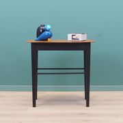 Table basse en noyer, design danois, années 1970, production : Danemark