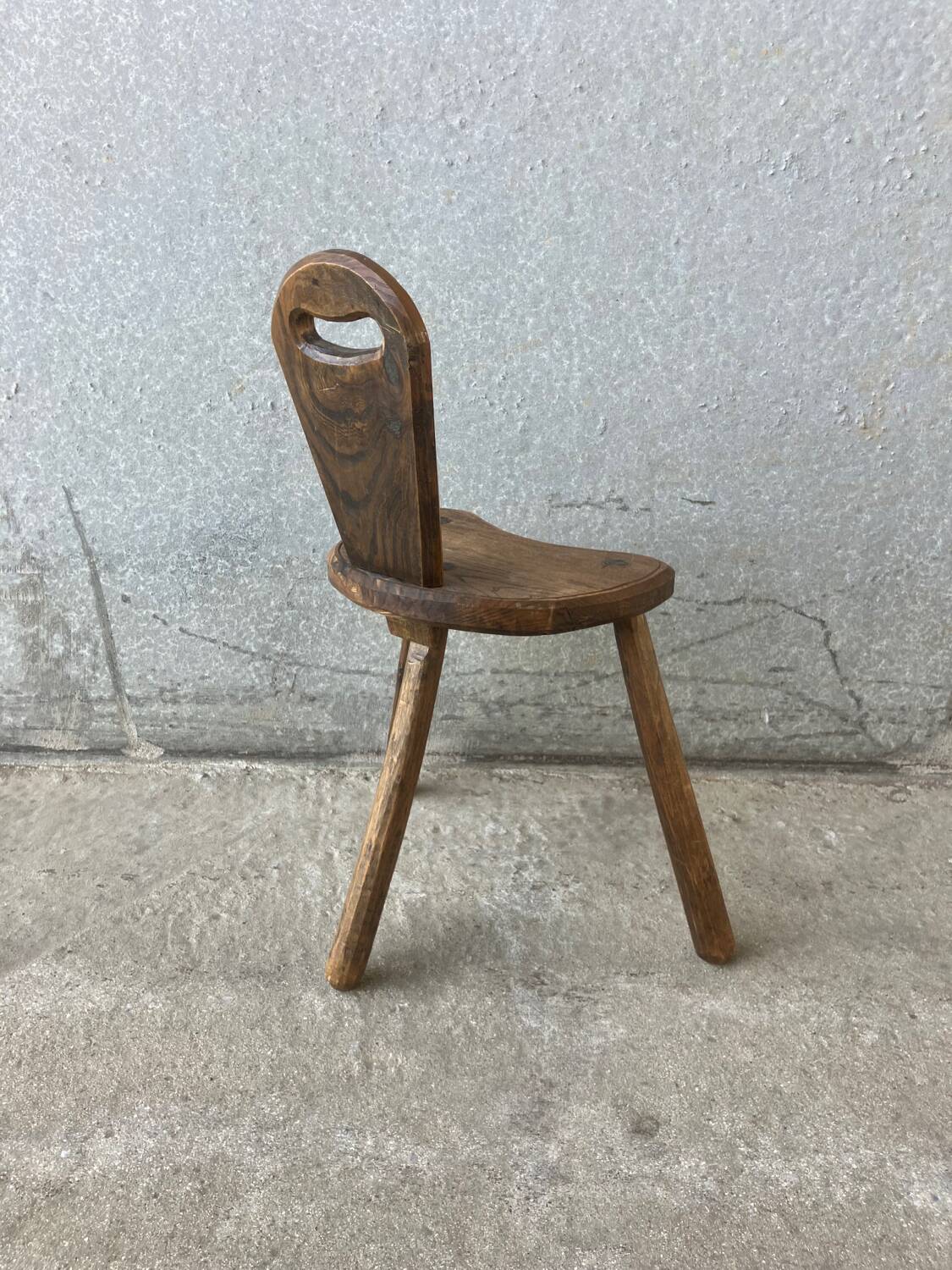 Brutalist tripod stool with backrest, France, vintage 1950s