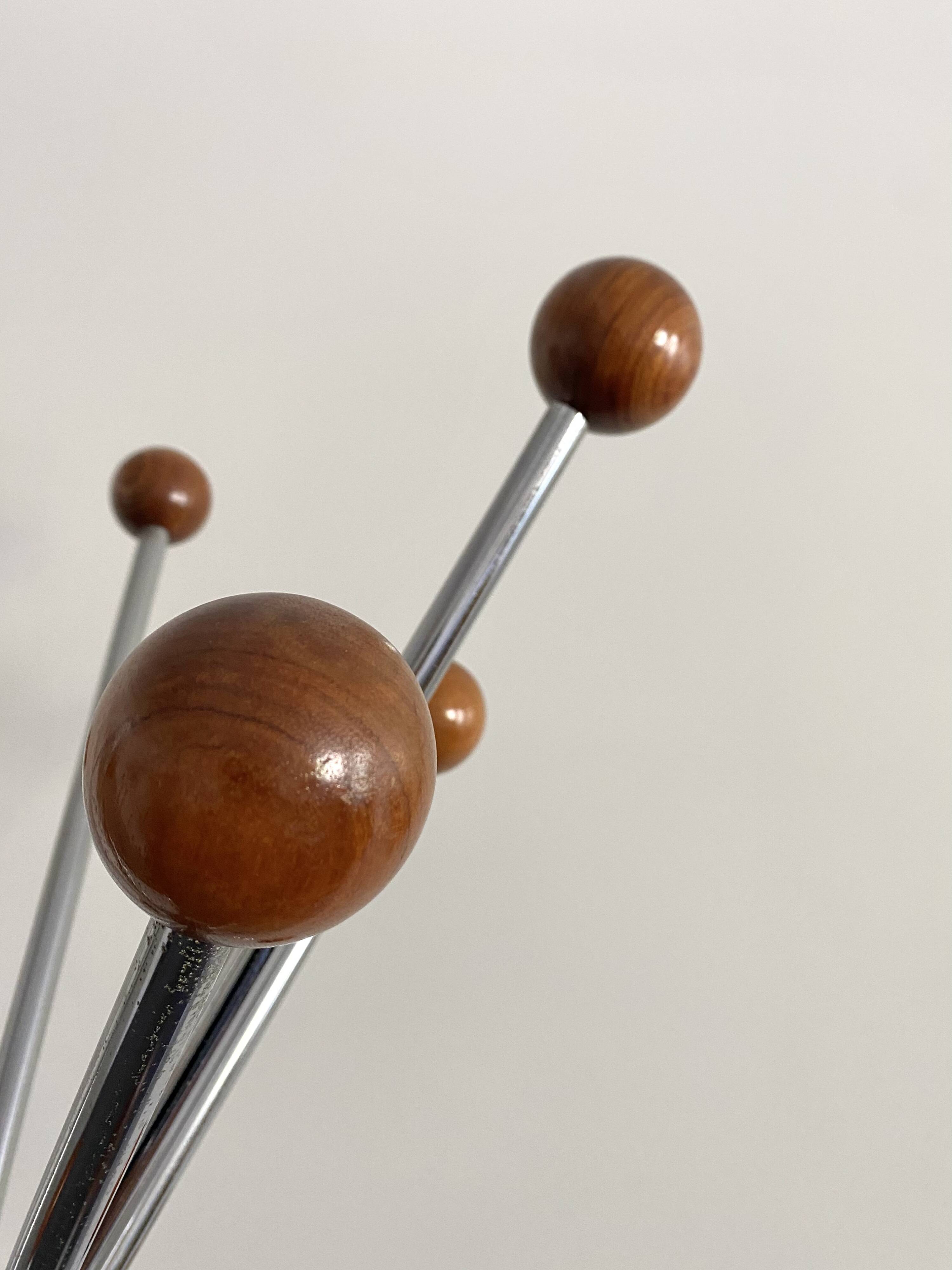 Portemanteau en chrome et bois, années 60-70