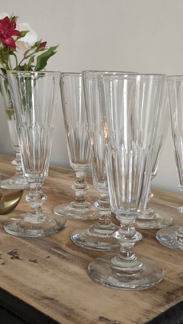 Ensemble de 6 flûtes « Caton » cristal fort – 19e siècle, Baccarat Saint Louis