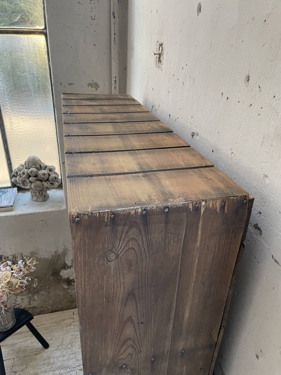 Trade furniture with boxes