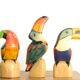 Set de 3 toucans et perroquet en bois, années 80