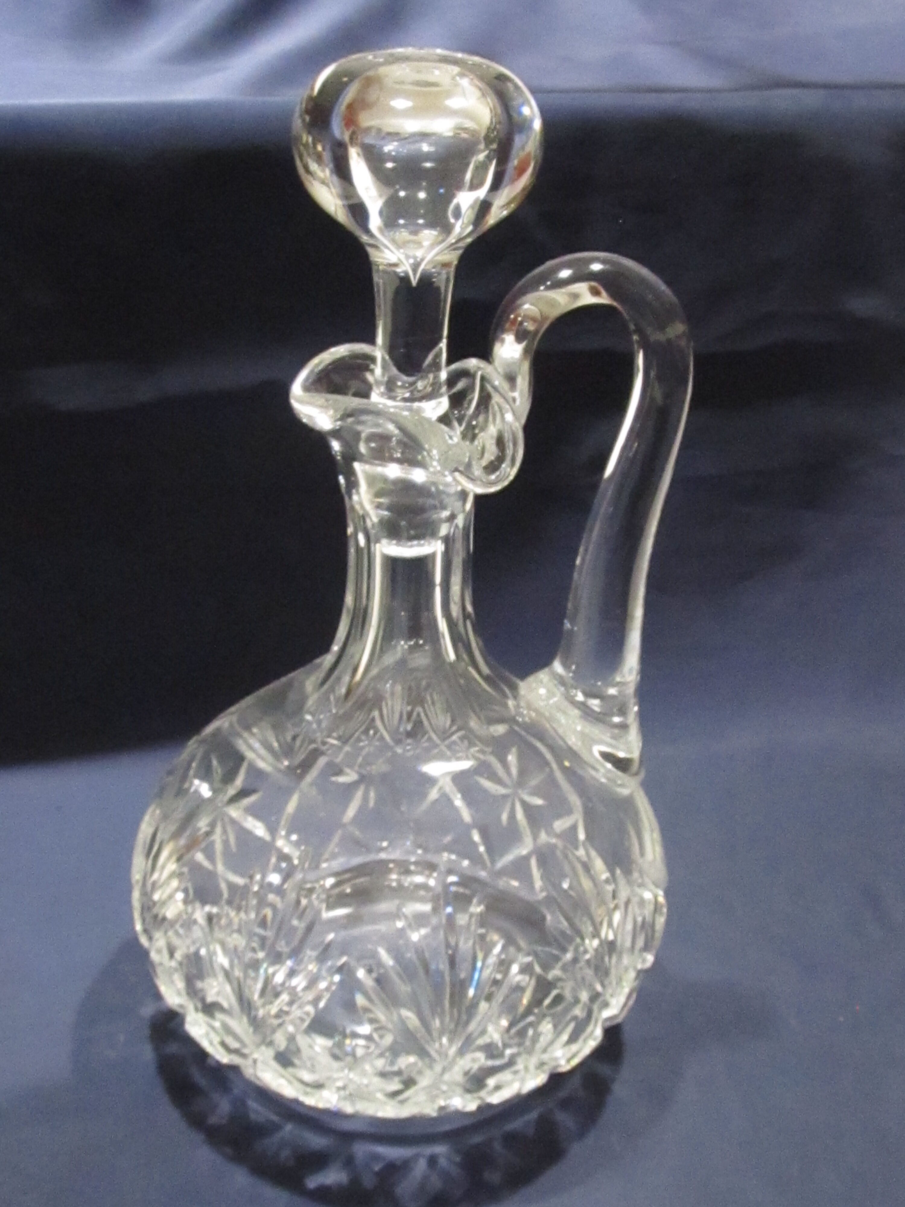 Saint Louis beautiful cut crystal sharp sharpener decanter signed Massenet or Chantilly