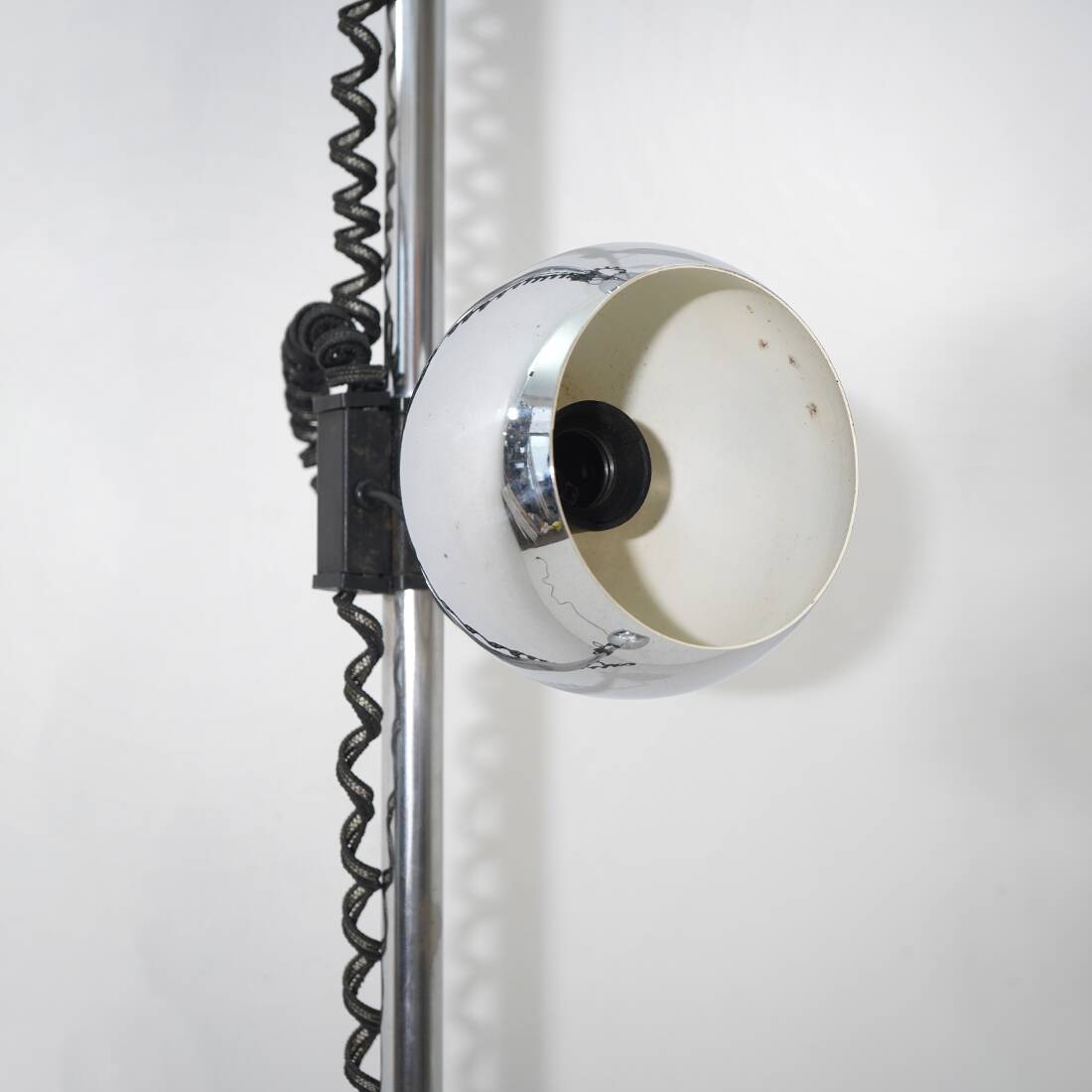 Lampe de sol chrome allant du sol au plafond, années 1970