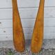 Paire de pagaies en bois