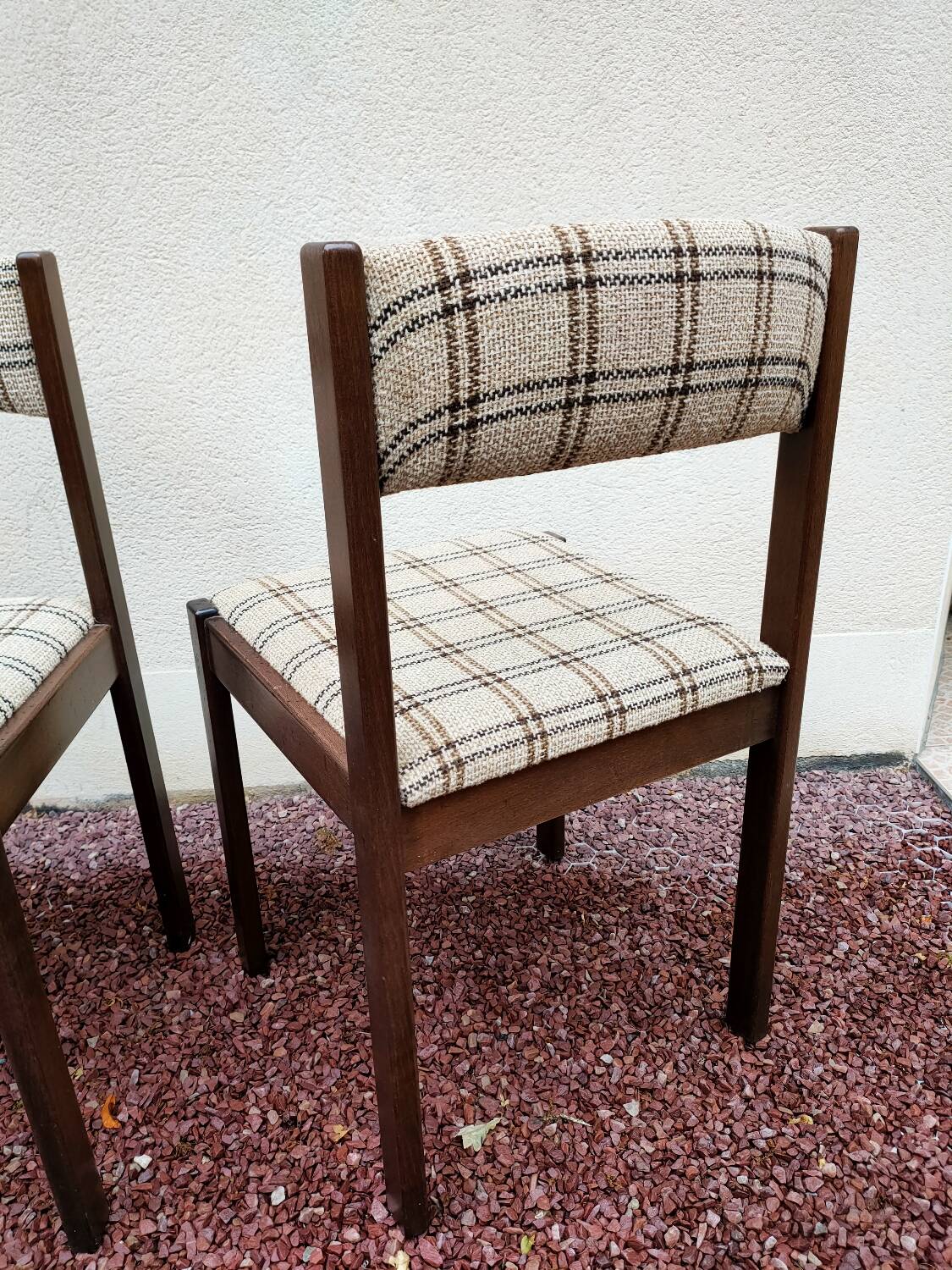 Ensemble de 4 chaises en bois et tweed 70'