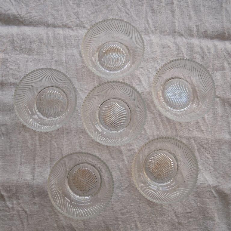Set of 6 Vereco ramekins