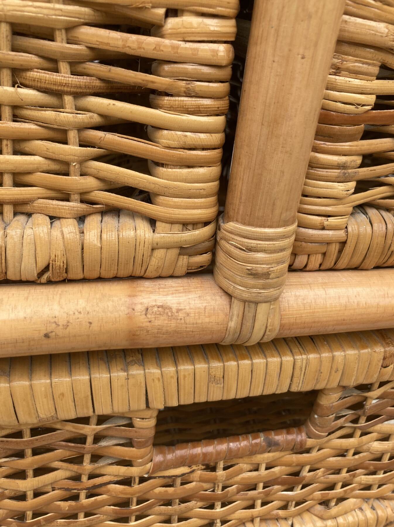 Vintage rattan chiffonier