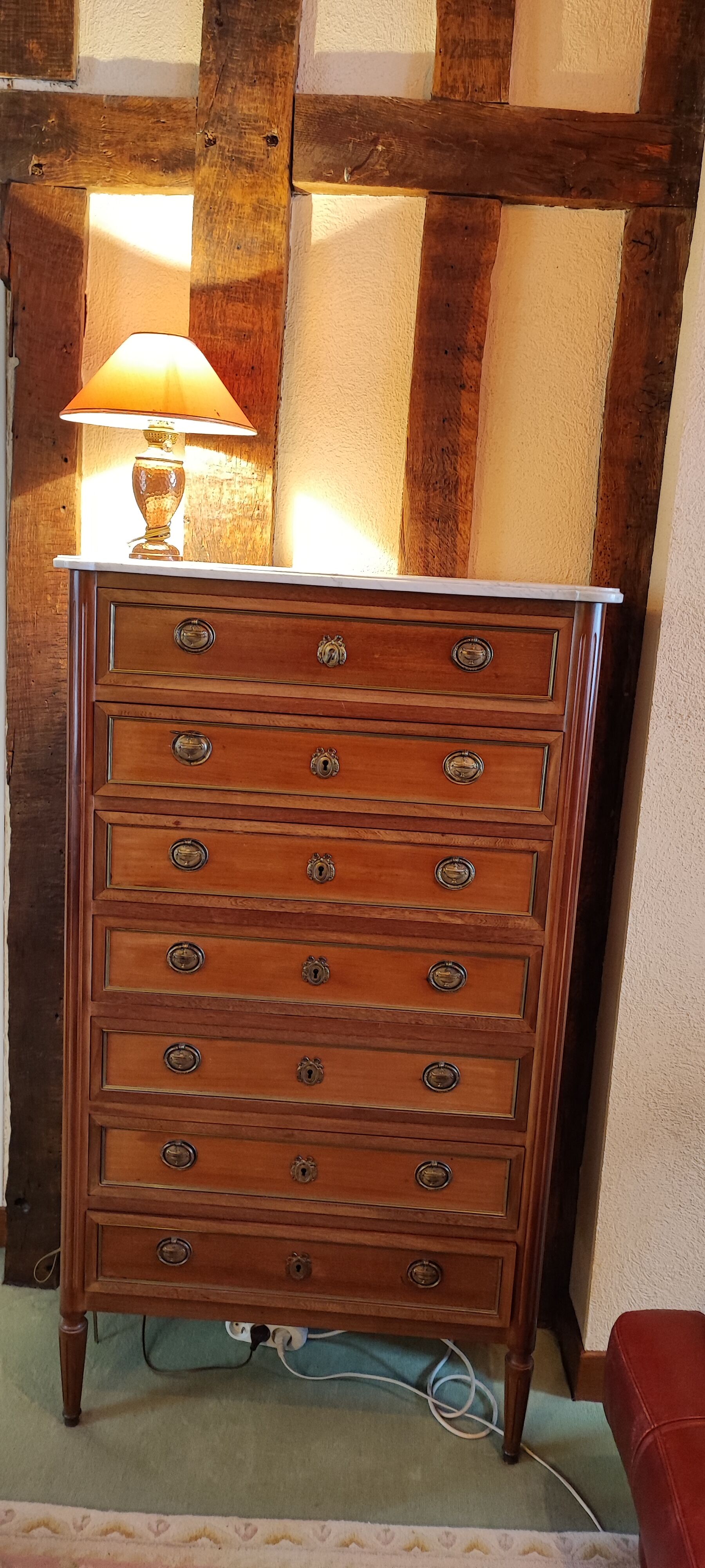 Semainier de style Louis XVI en placage d'acajou