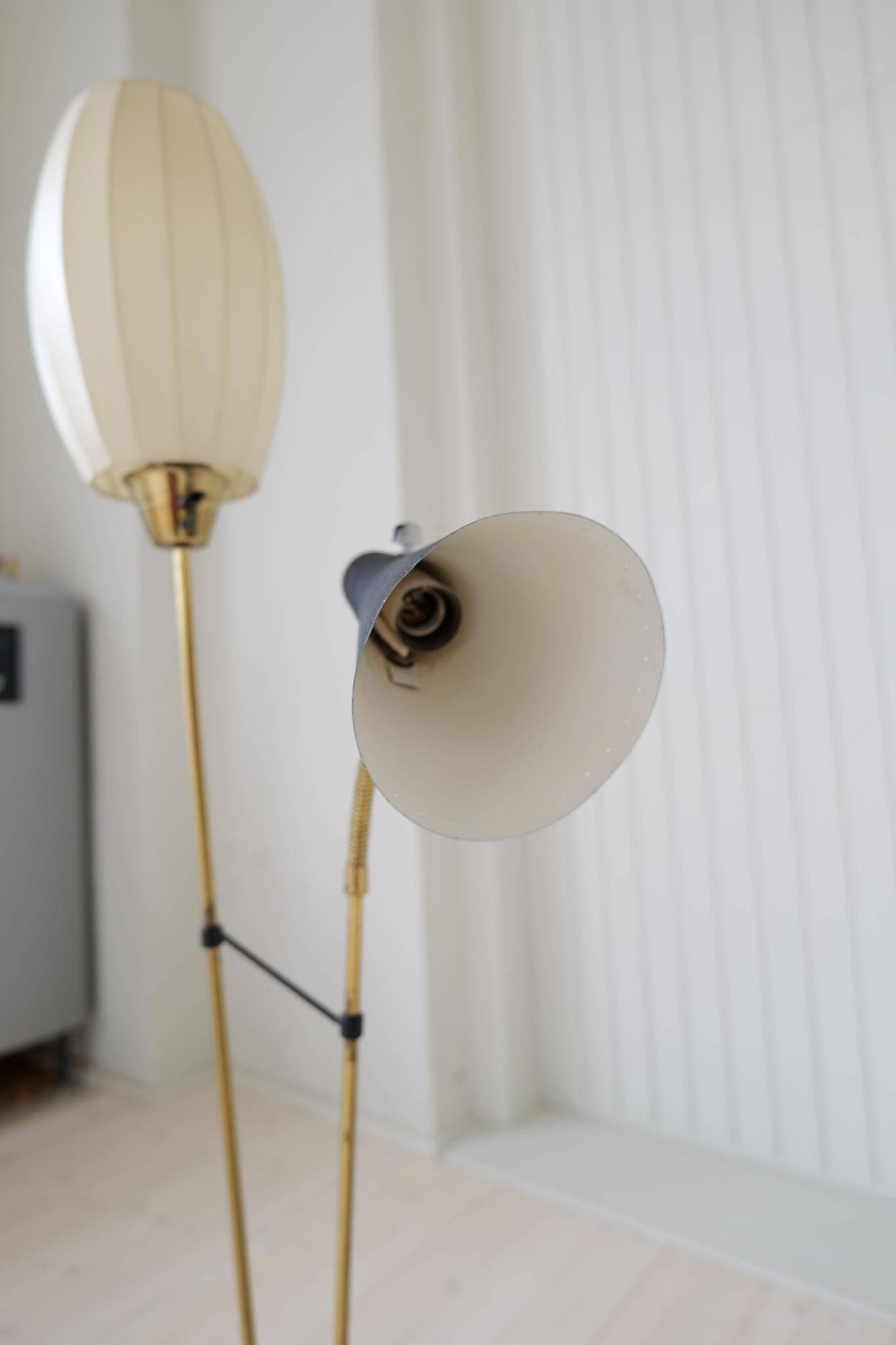 Mid-century floor lamp attributed to Hans Bergström for Ateljé Lyktan, Sweden 1950.