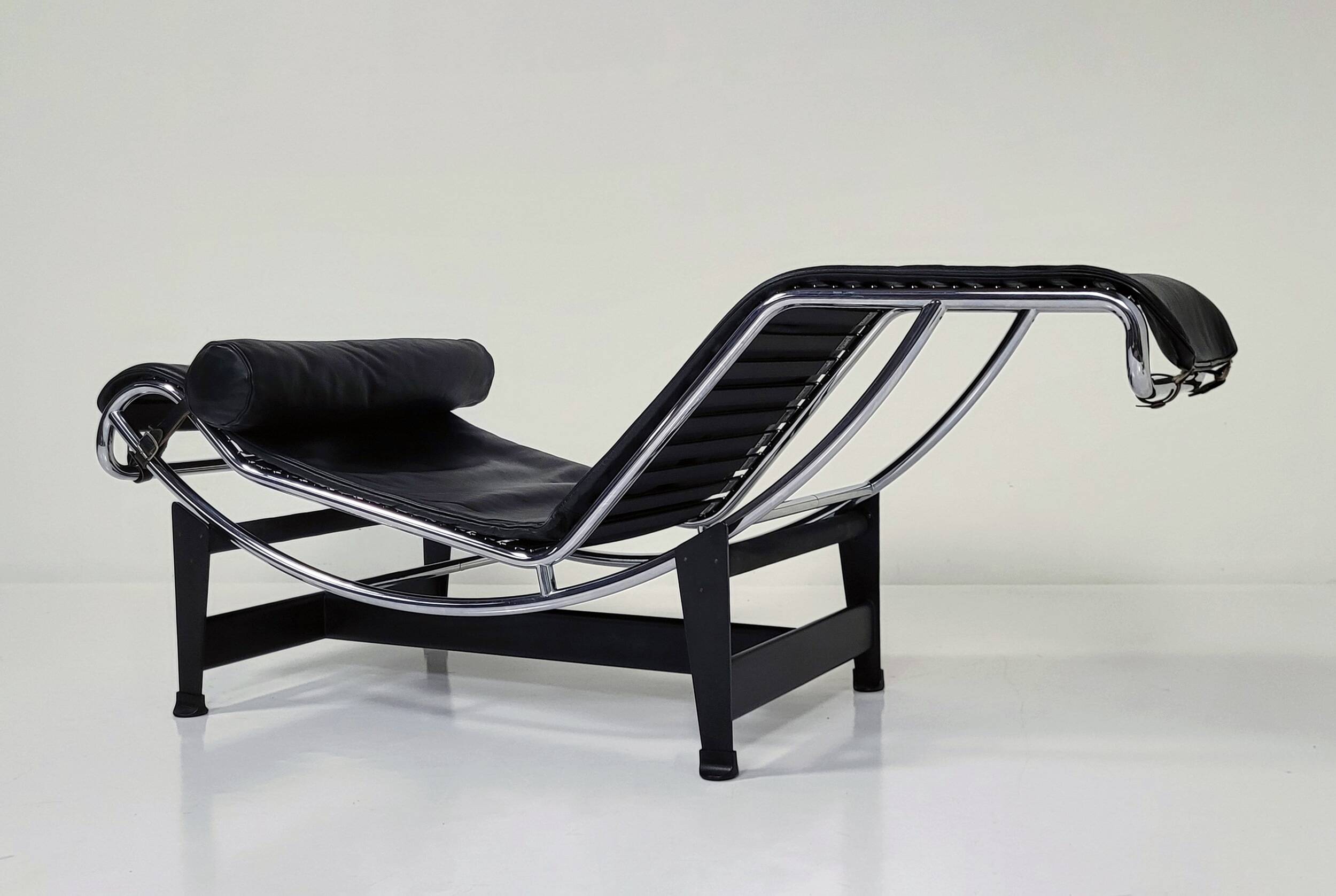 Cassina Le Corbusier LC4, Italy 1929