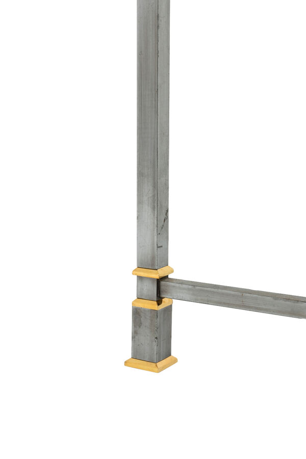 Table en métal brossé et doré, plateau de verre, années 1970