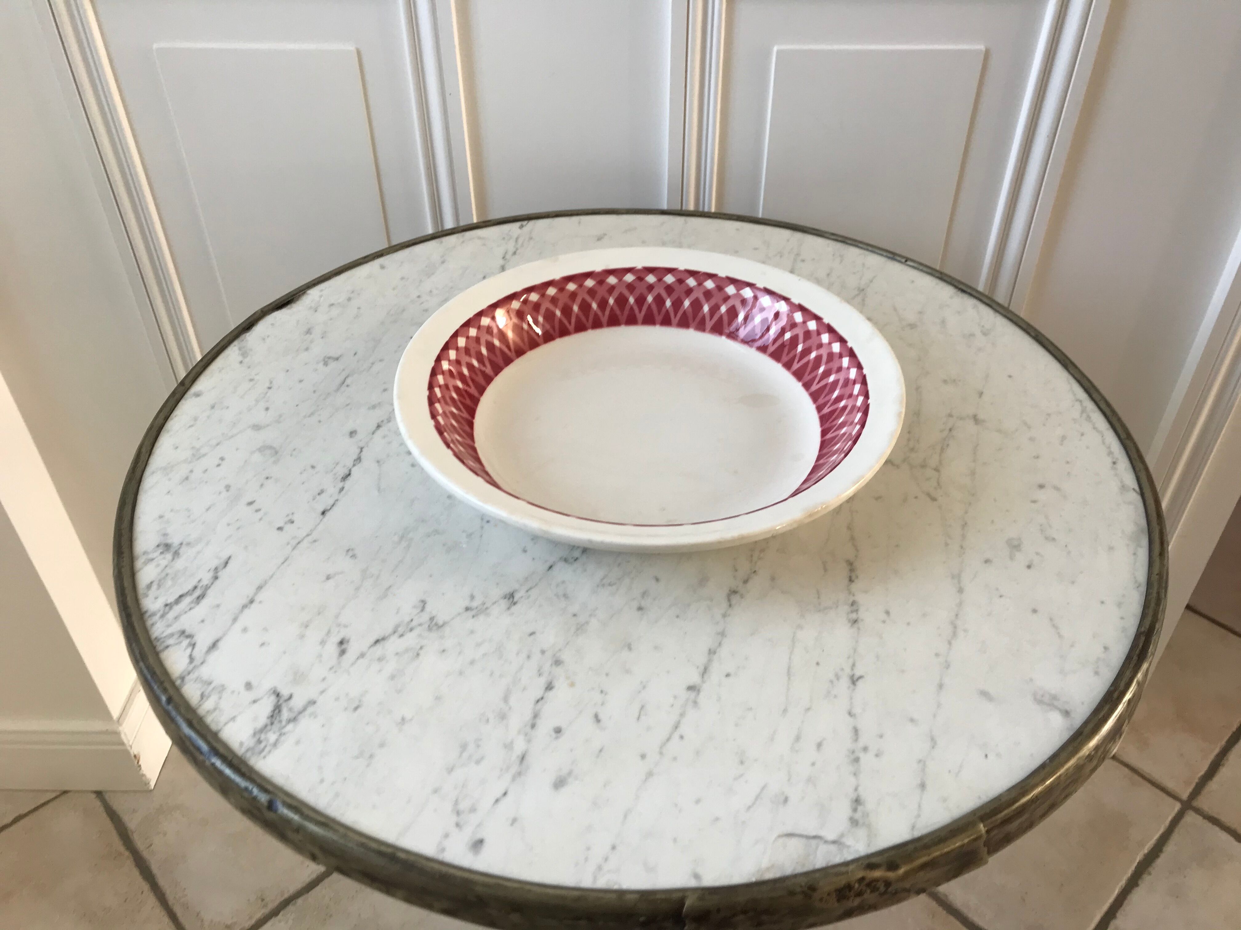 Hollow dish Digoin Sarreguemines castel model