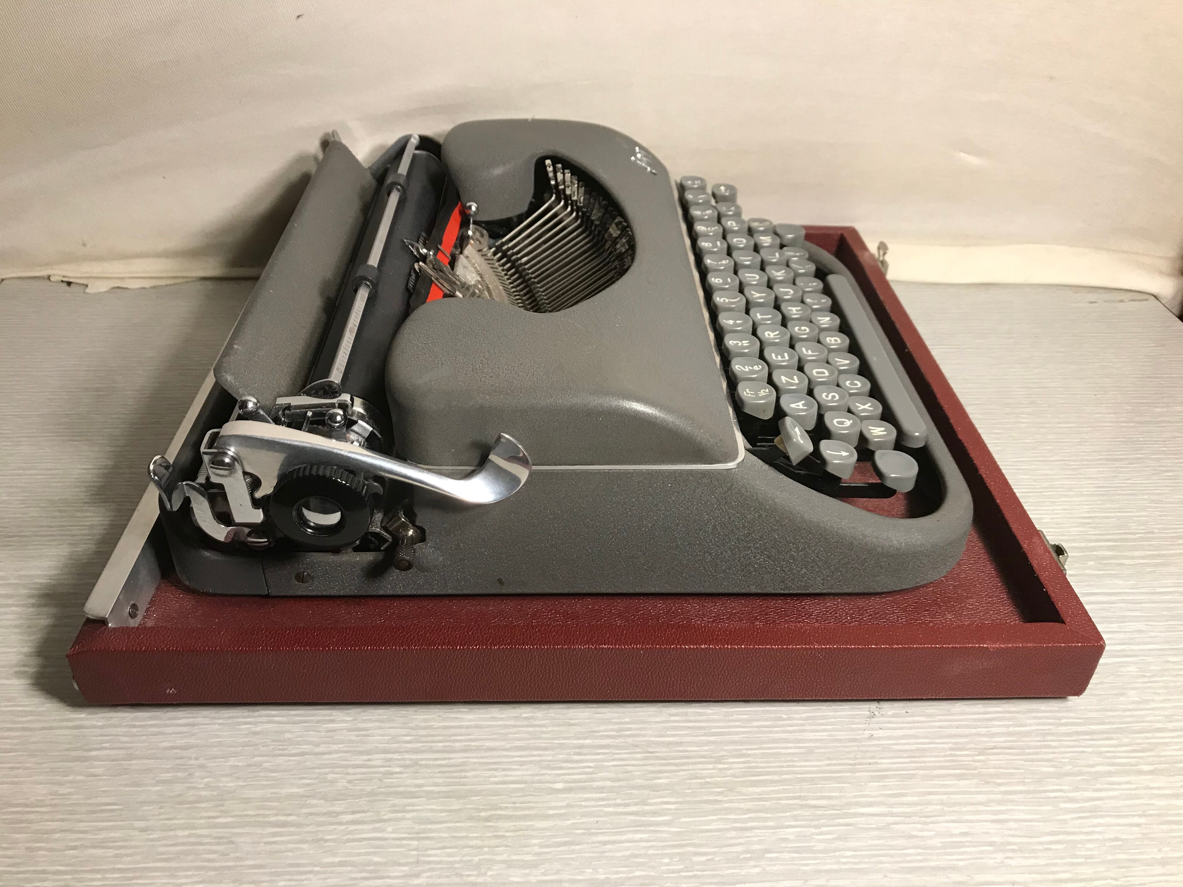 Old Japy typewriter metal grey 50's grey metal