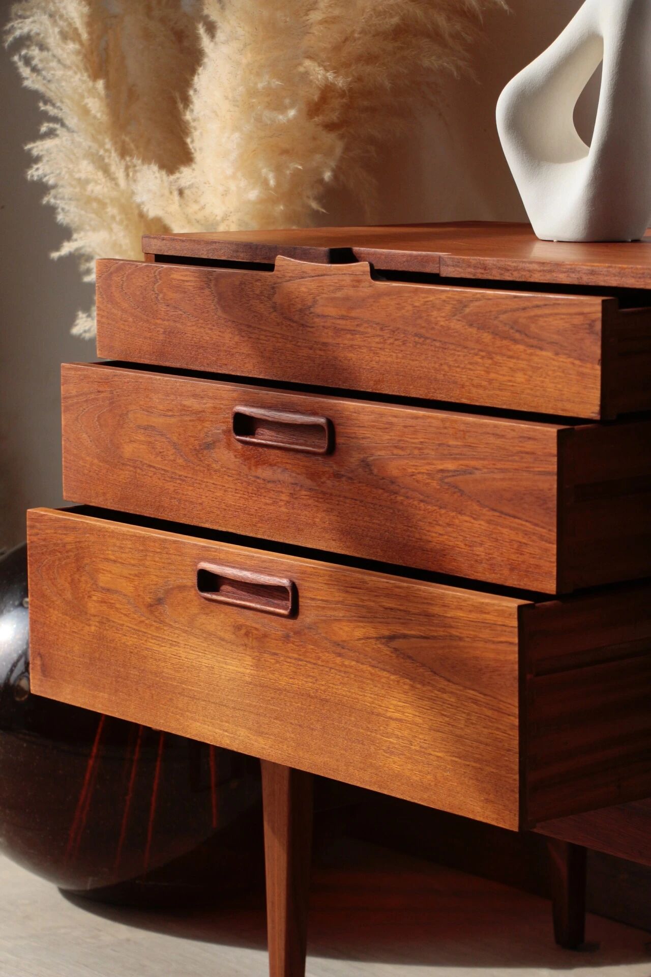 Enfilade Nathan in teak (1960s) – restored English design