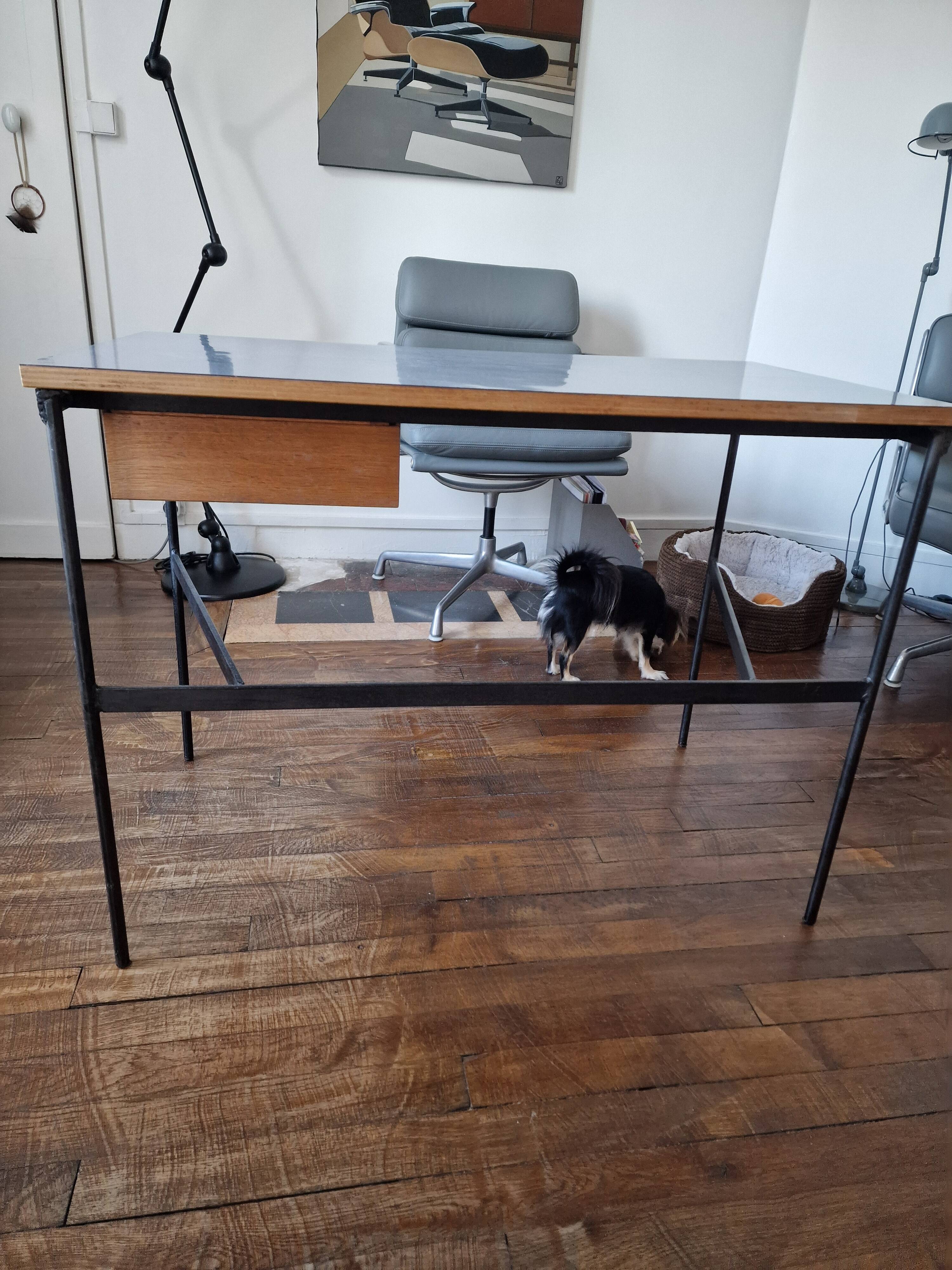 Desk assigned to Pierre Paulin 1960