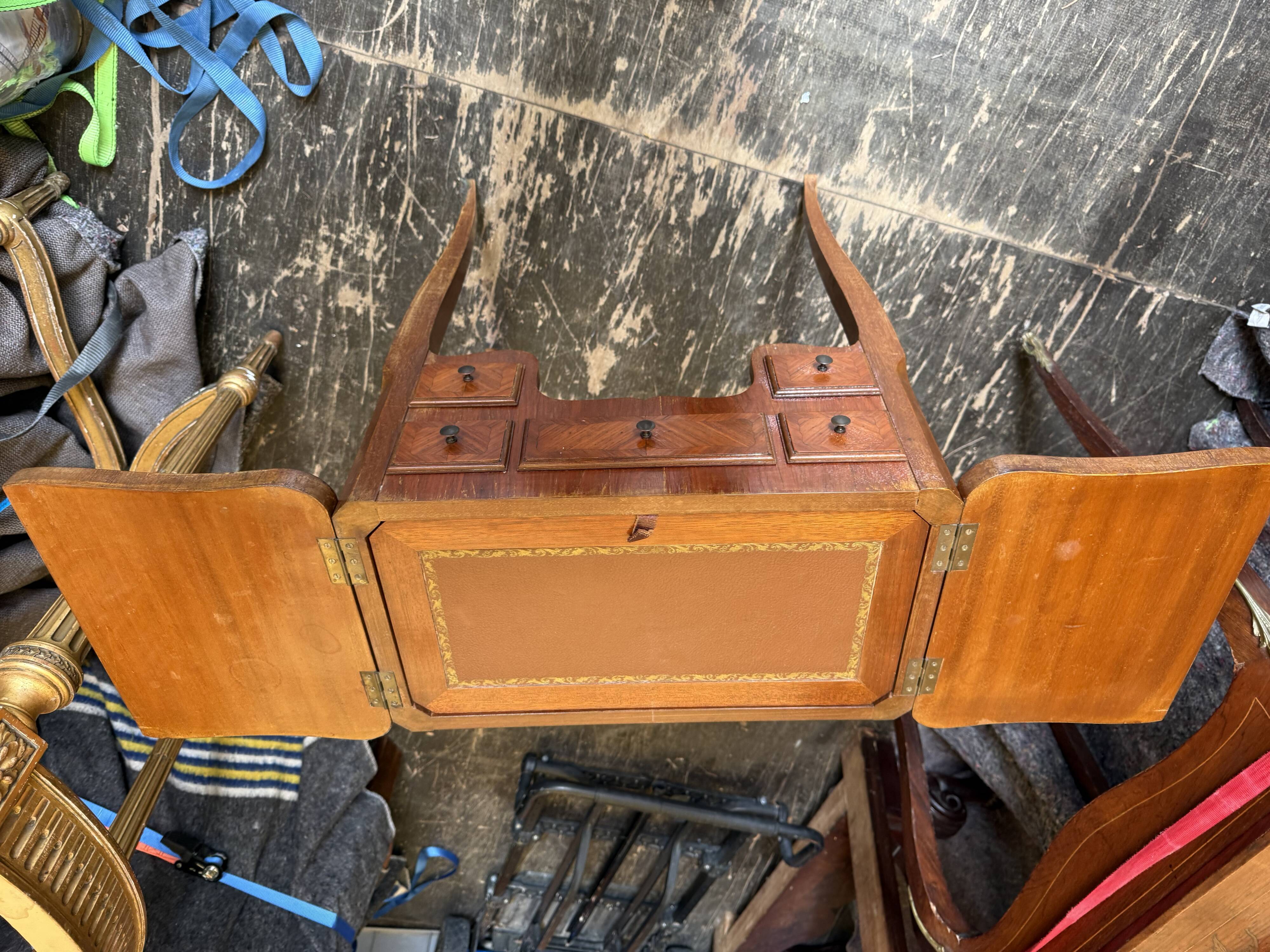 Small 19th century dressing table