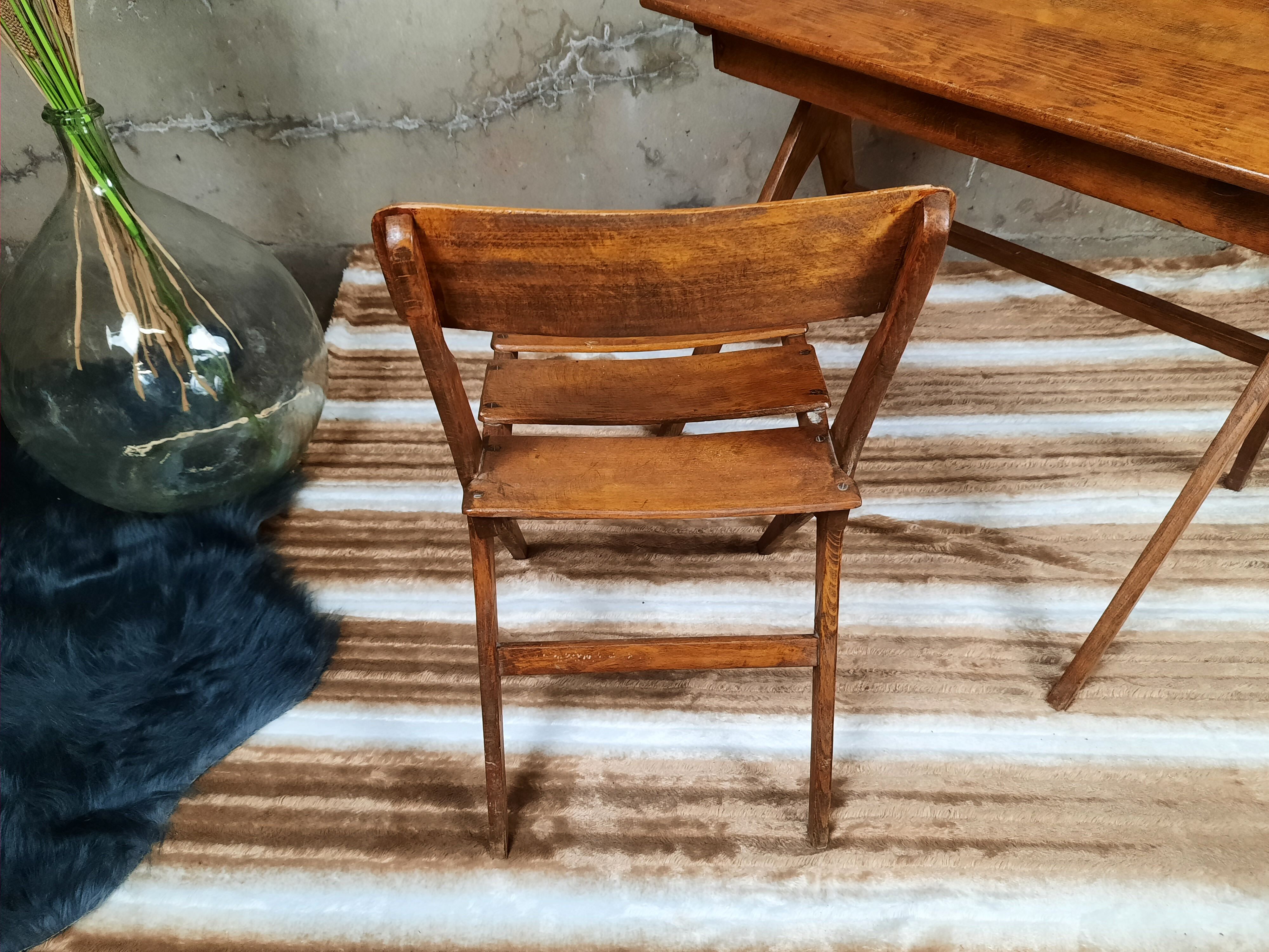 Scandinavian children's desk with its chair