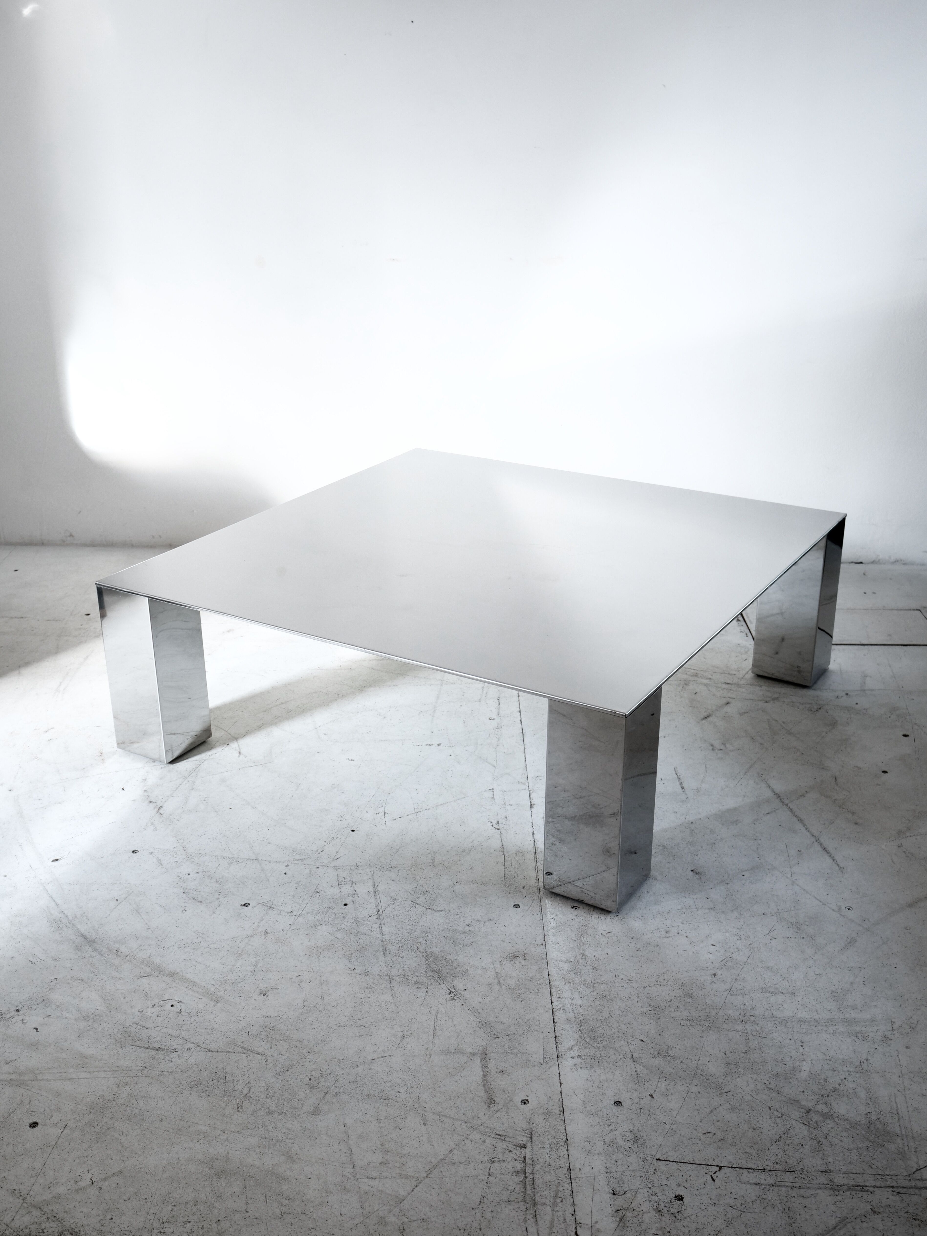 Table basse de Giovanni Offredi pour saporitti 1970
