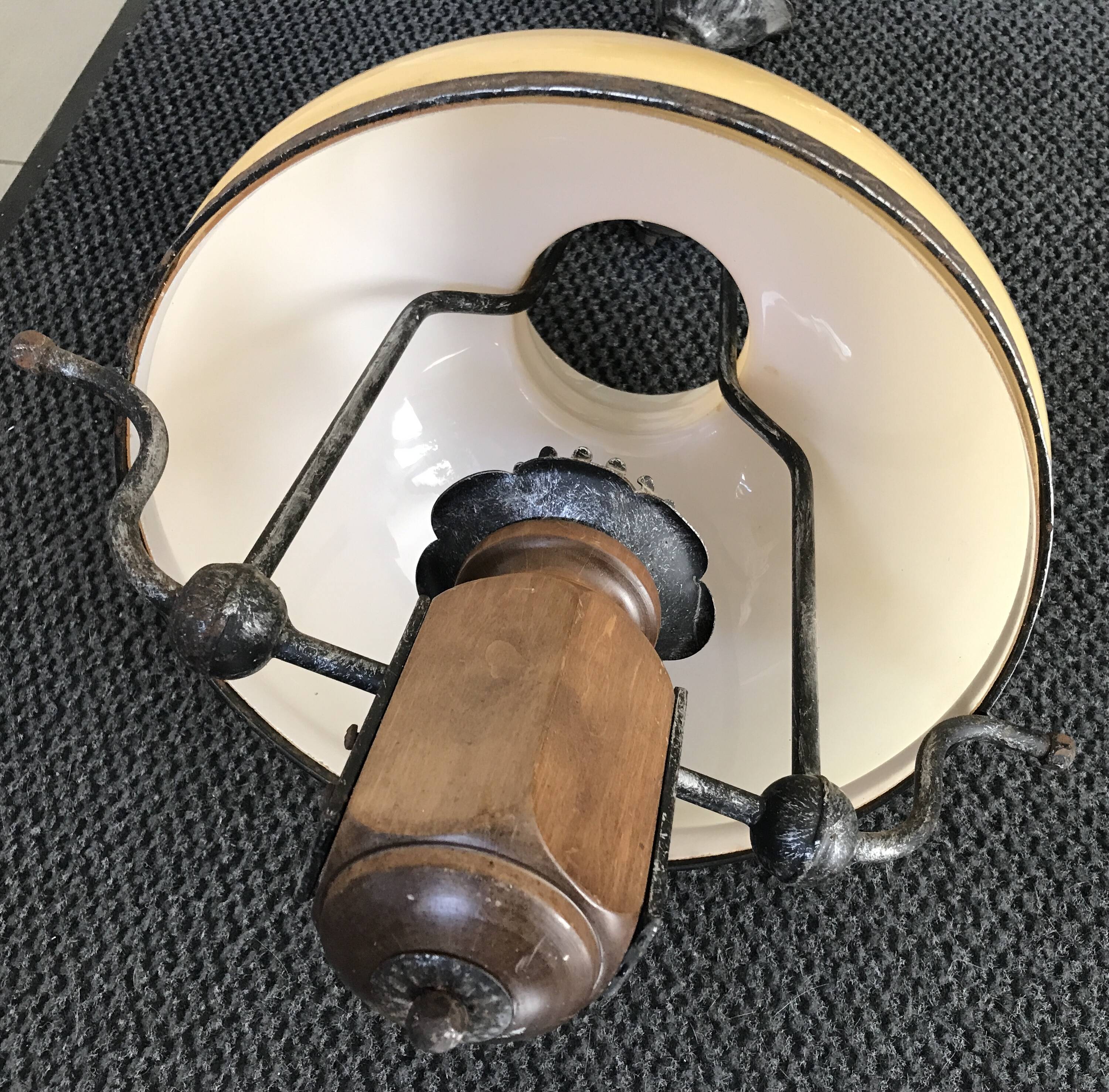 Suspension vintage wood and iron chandelier with yellow opaline lampshade