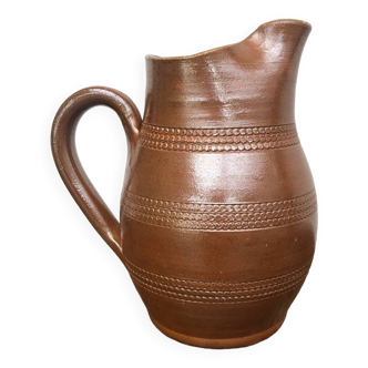 Berry stoneware pitcher