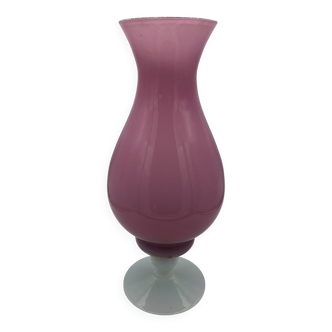 Vase vintage en opaline rose sur pied blanc 36,8 cm