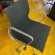 Chaise de bureau Charles & Ray Eames mod. EA117 production ICF, années 1970