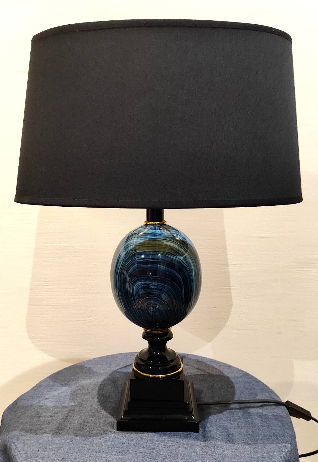 The Dolphin table lamp