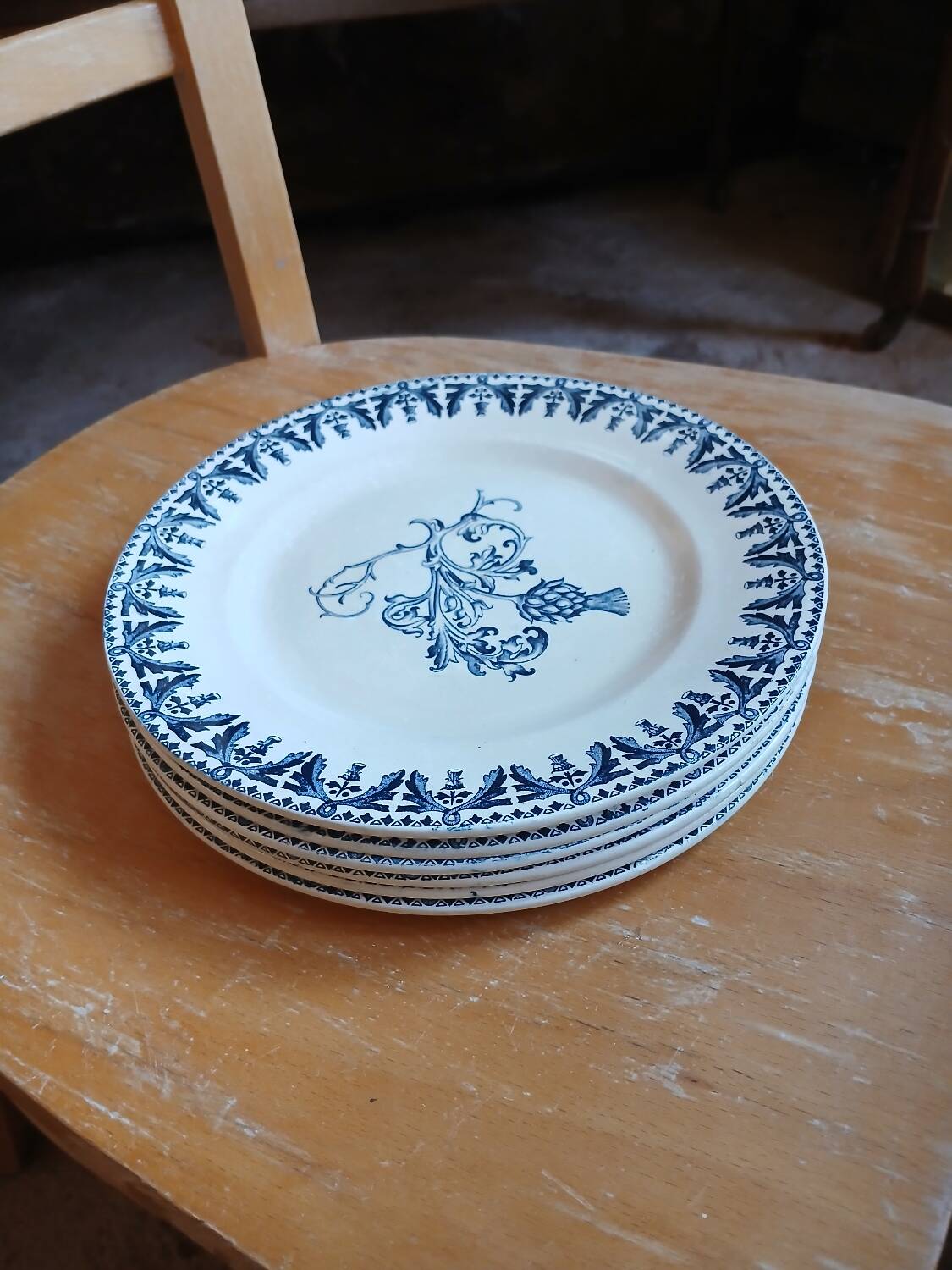 6 Terre de Fer "Lorraine" dessert plates