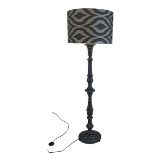 Stylish floor lamp