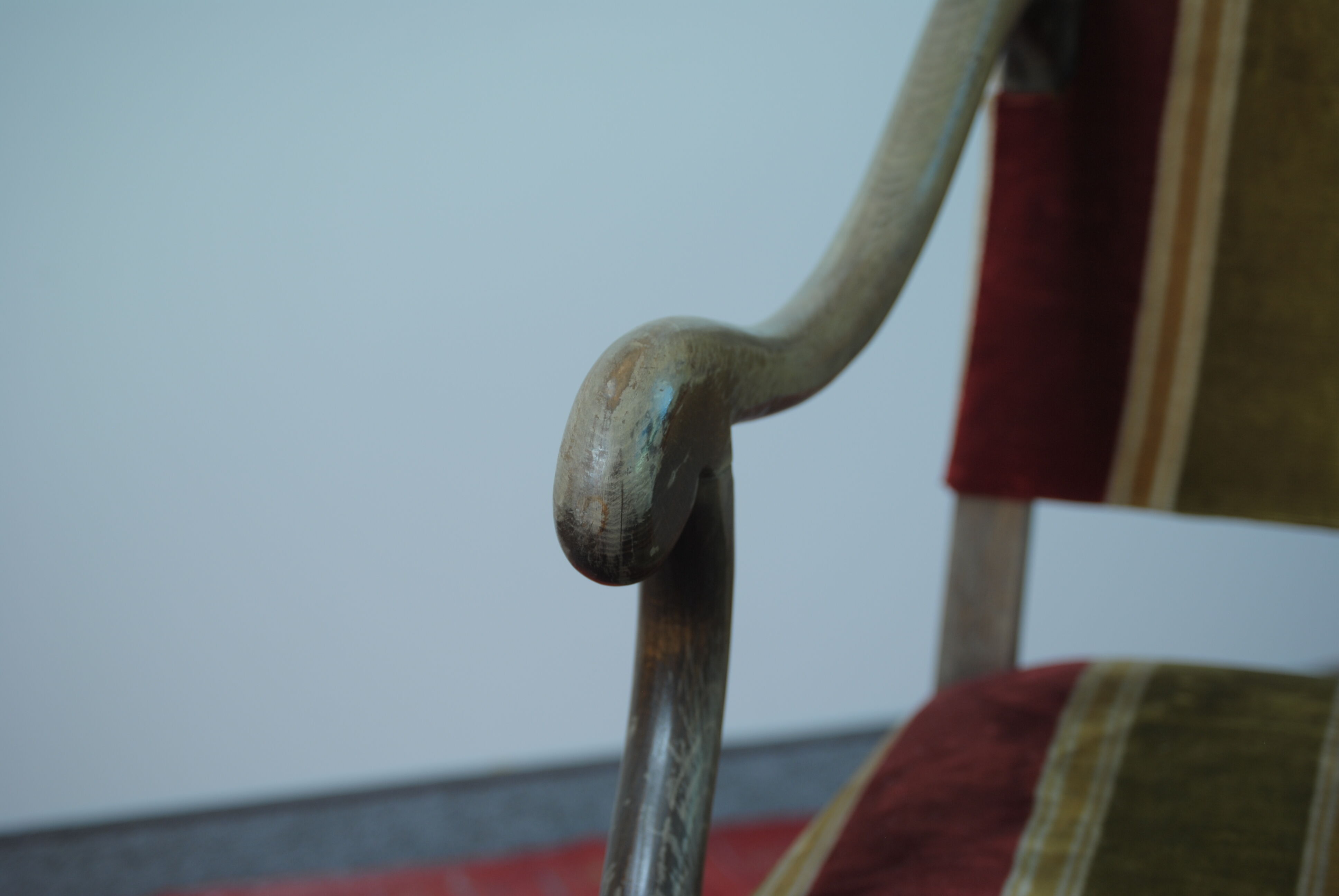 Louis XIII walnut sheep bone style chair