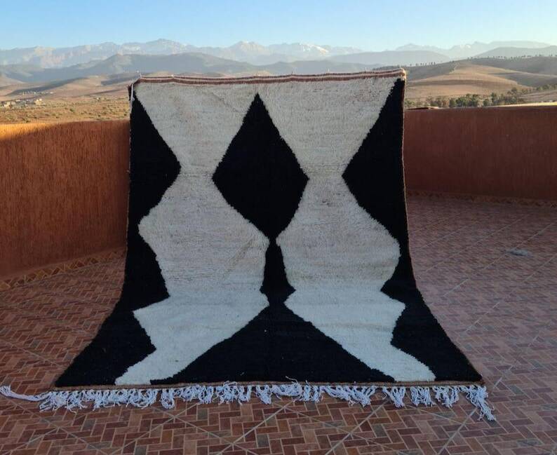 Berber Moroccan rug 250cm x 150cm