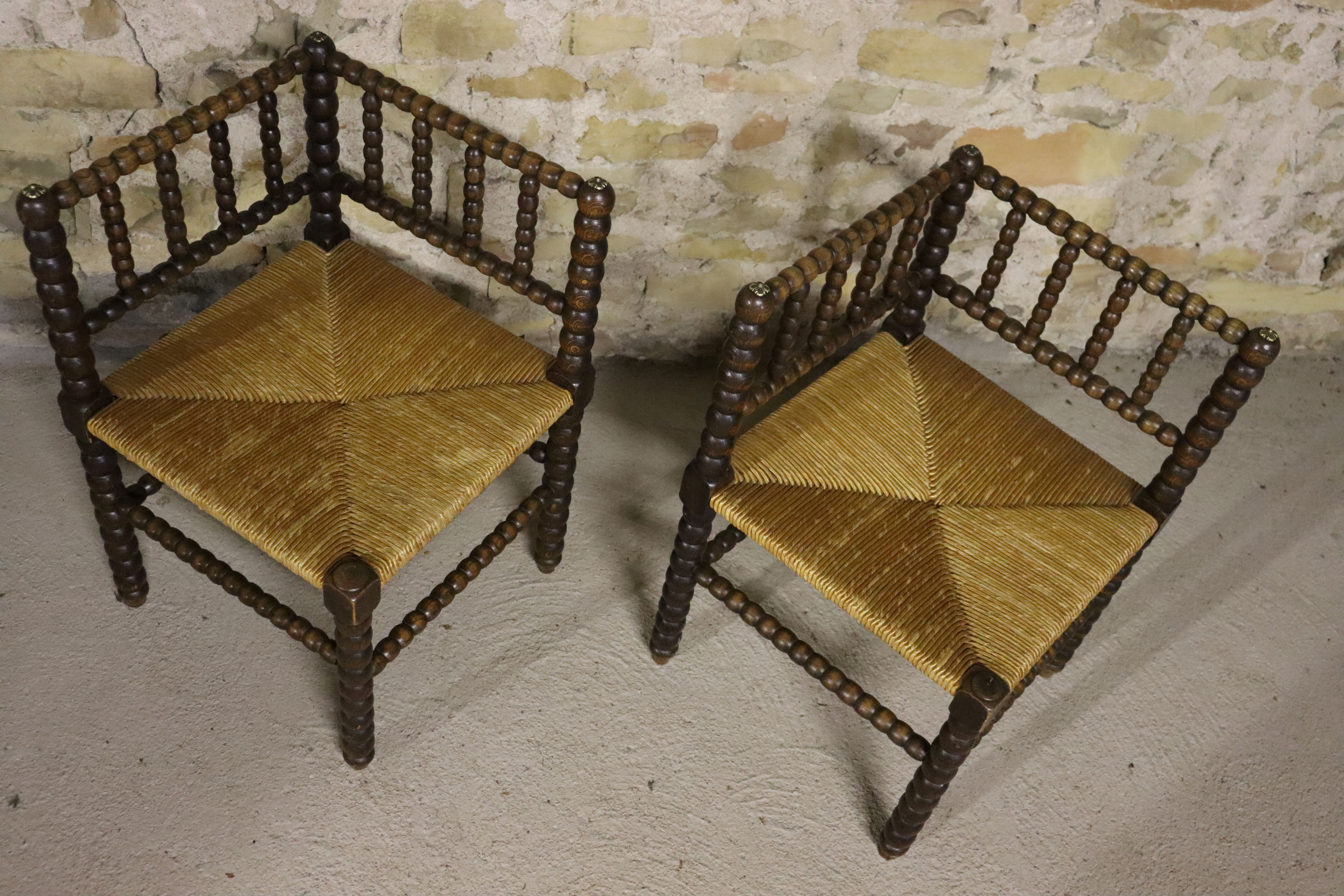 Pair of mulched chairs