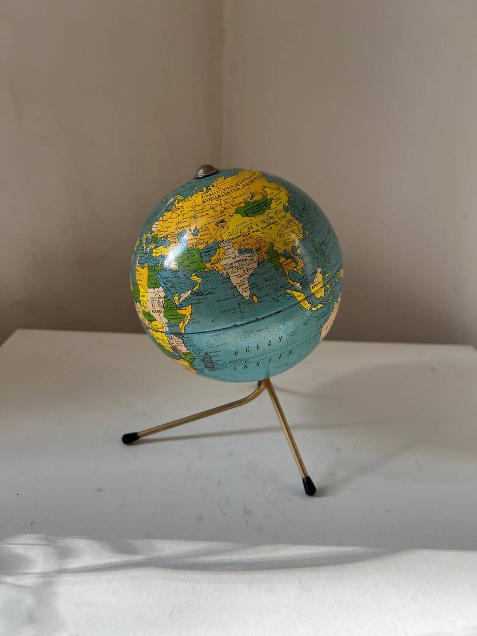 Vintage Metal Globe World Maps Tarides Paris