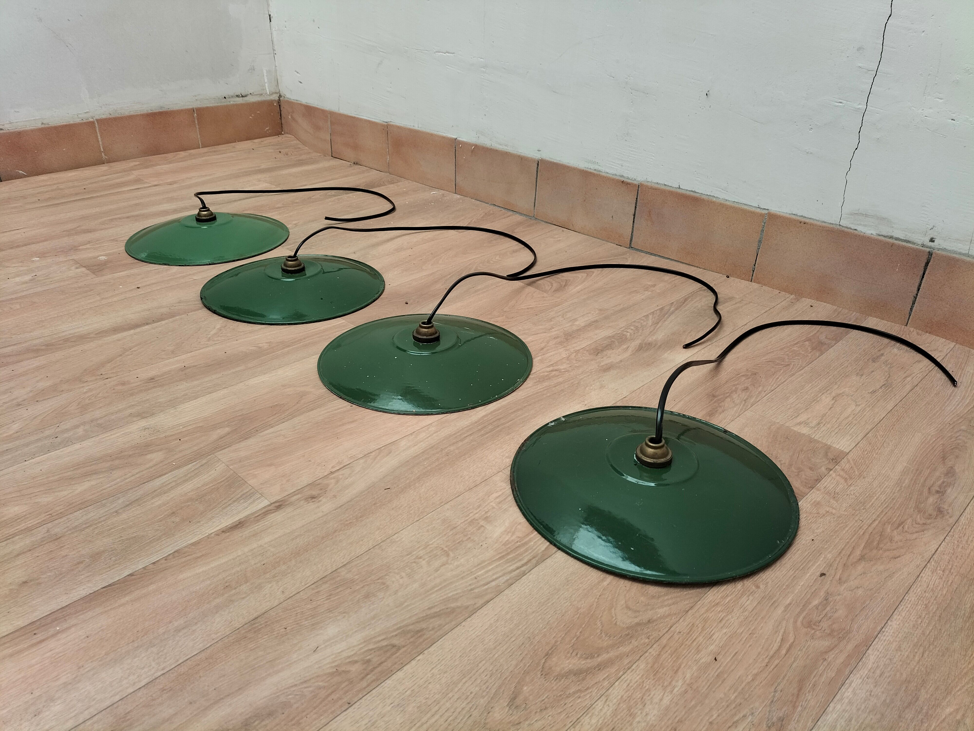 Set of 4 old pendant lamps