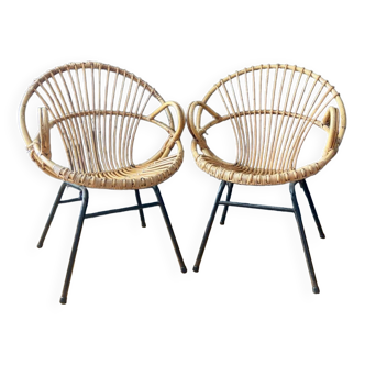 Paire de fauteuils corbeille en rotin - vers 1960.