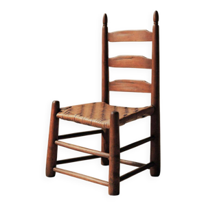 Chaise basse de style