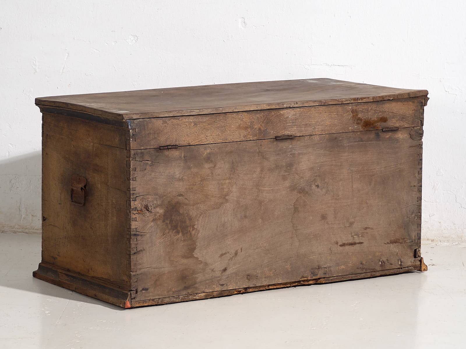 Antique chest with engraved floral motifs (c.1850)