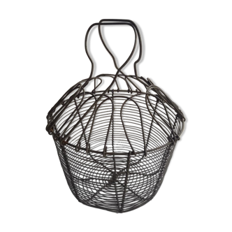 Salad basket, old eggs