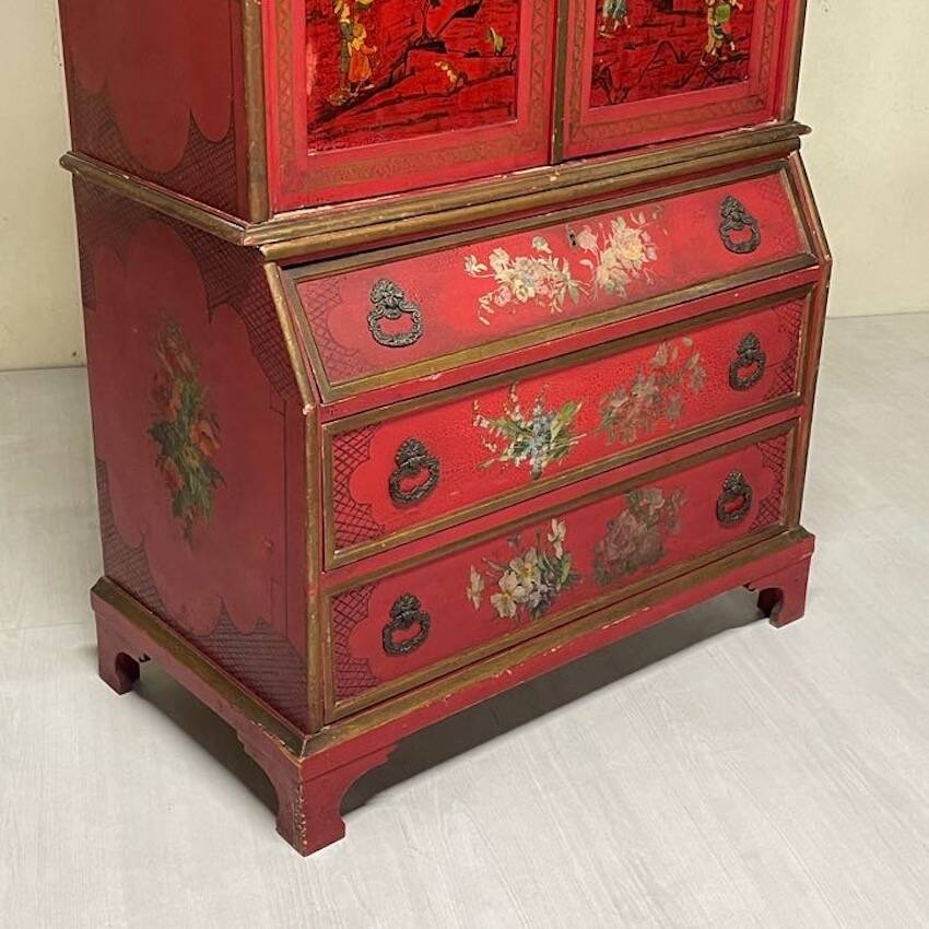 Trumeau with chest of drawers from the mid-20th century in chinoiserie style.