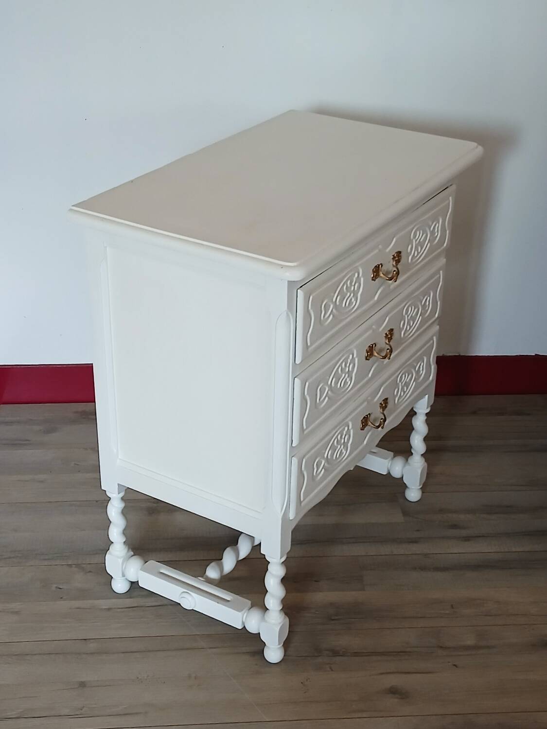 Small Vintage Louis XIII Style Chest of Drawers - Matt White & Twisted Legs