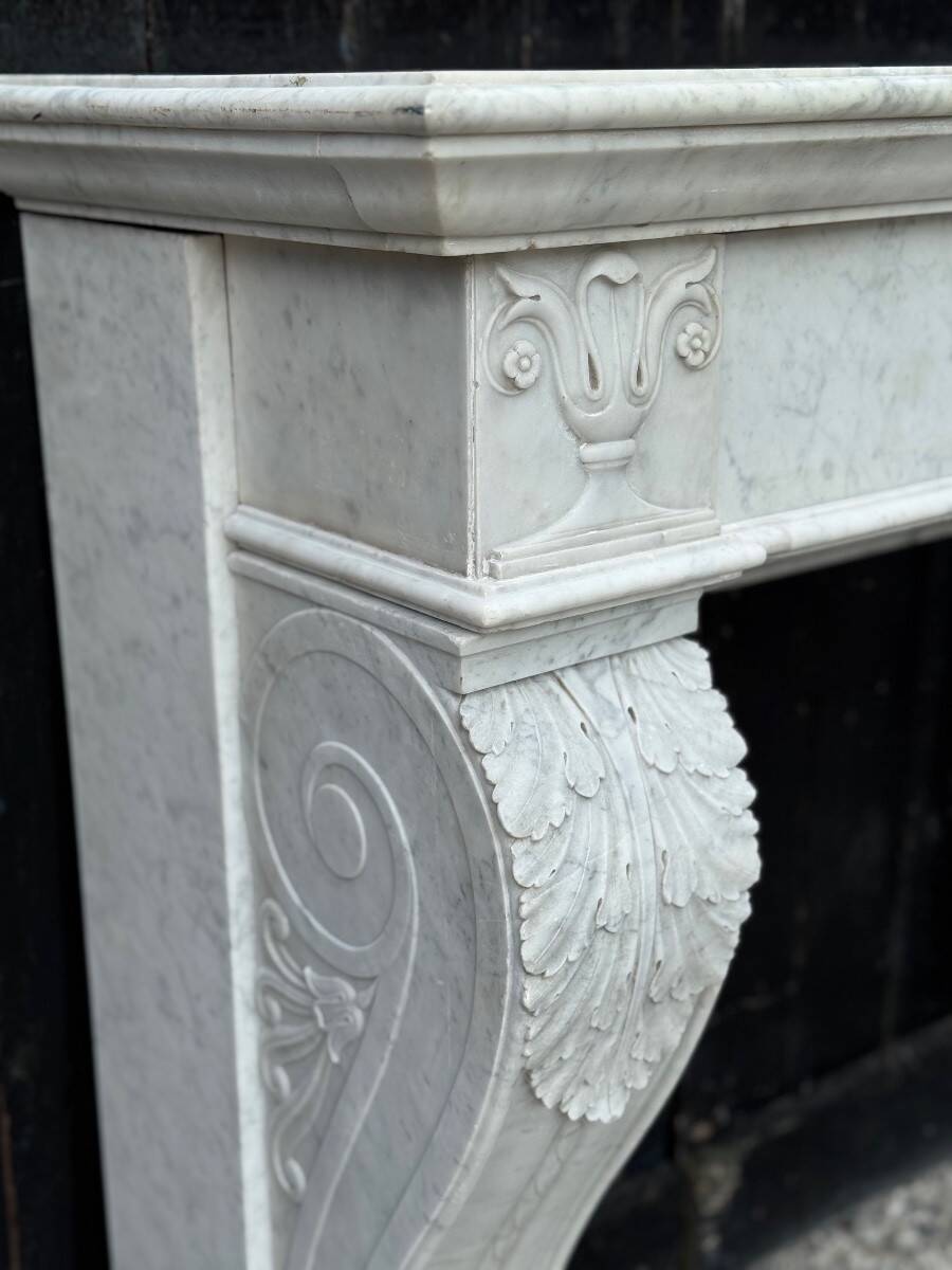 Charles X fireplace in Carrara marble, 19th century