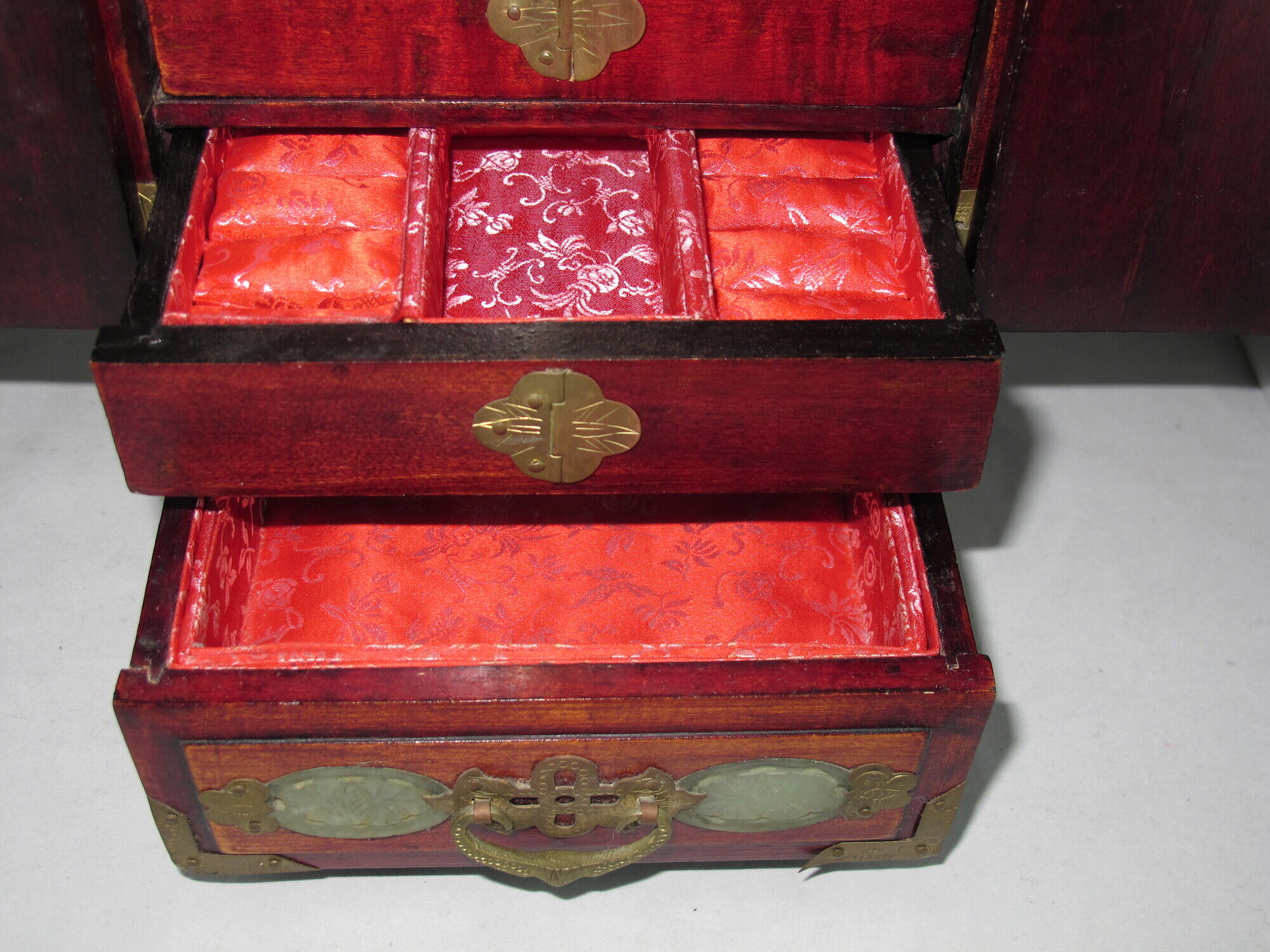 Very large Chinese wooden jewelry box adorned with jade plates