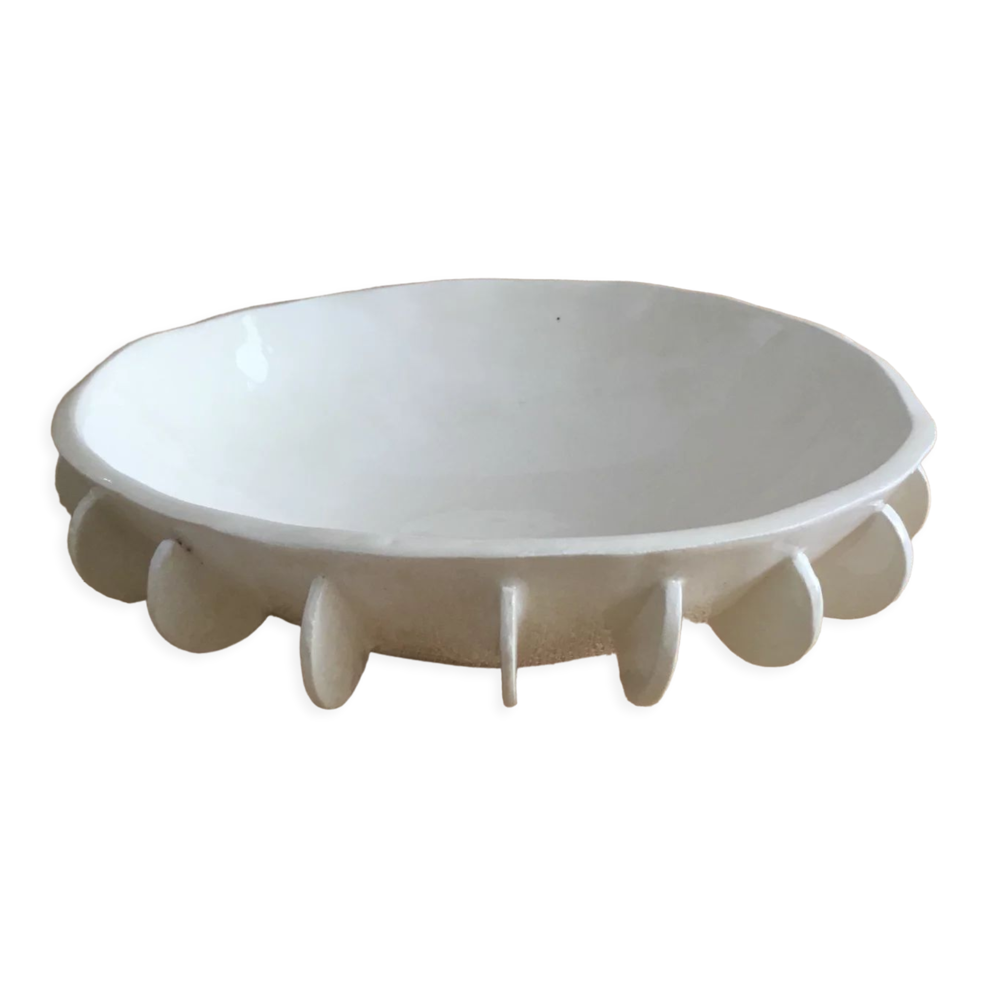 Glazed ceramic plate