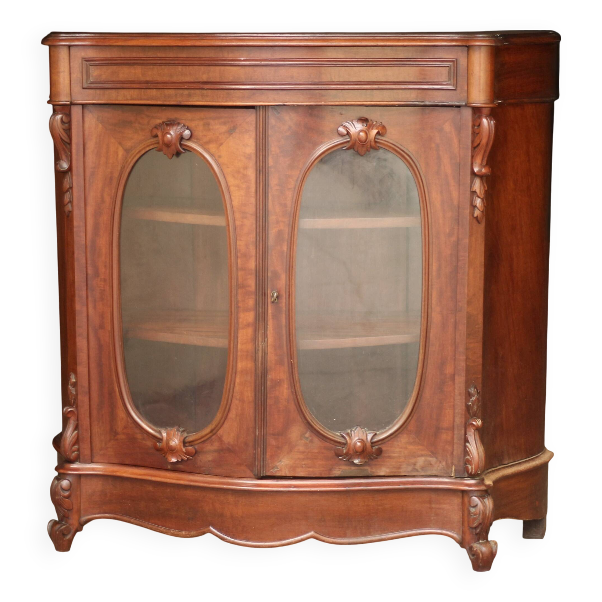 Elegant Napoleon 3 mahogany and veneer sideboard