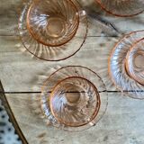Set of 6 cups and vintage saucer in rosaline from Arcoroc
